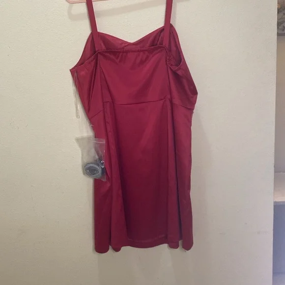 NWT: Pink silky plus size dress - Picture 4 of 6